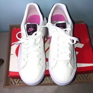 Womens Nike court royal canvas white & pink sneakers size 8 new with tags & box